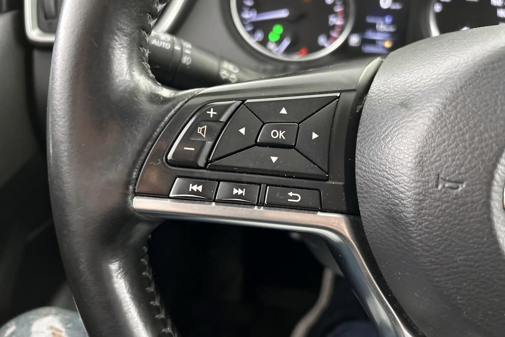 Nissan Qashqai iso kuva 15