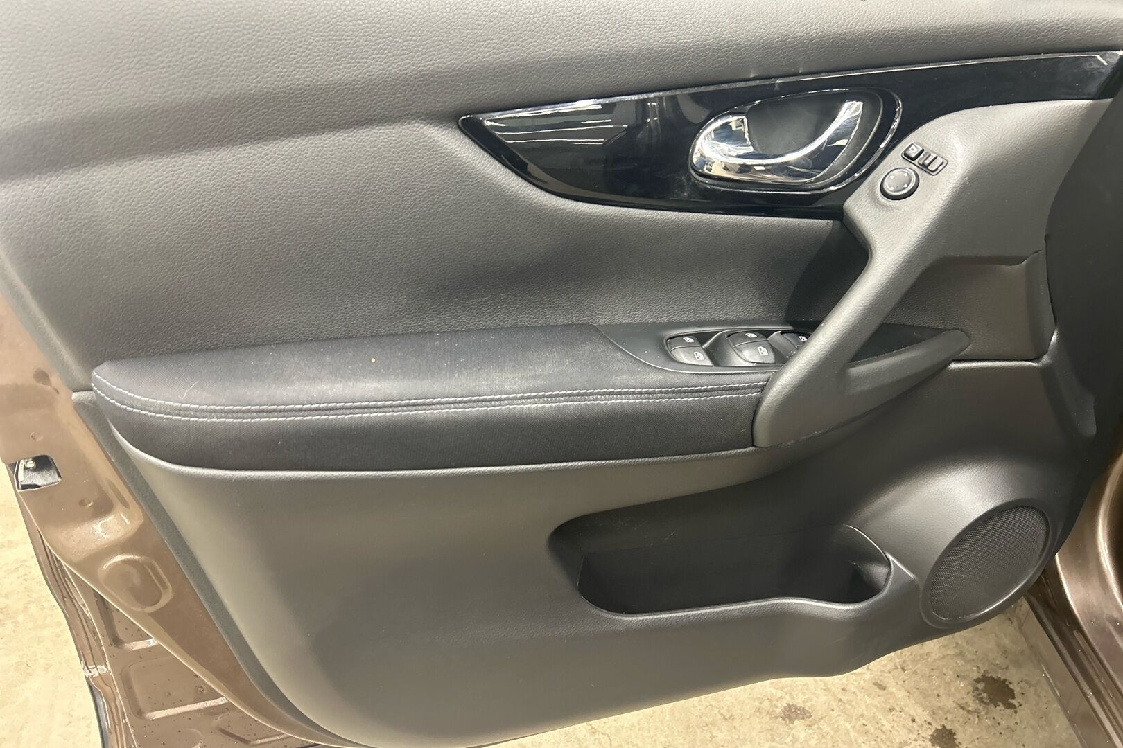 Nissan Qashqai iso kuva 11