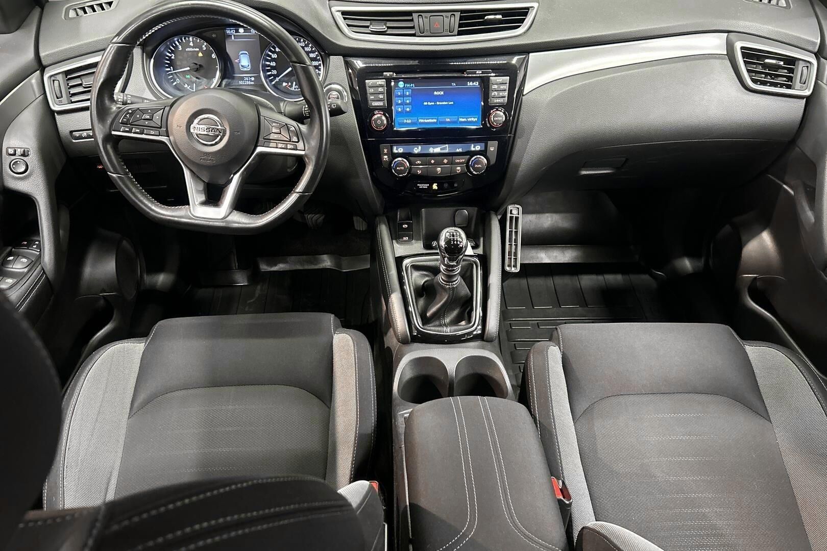 Nissan Qashqai iso kuva 8