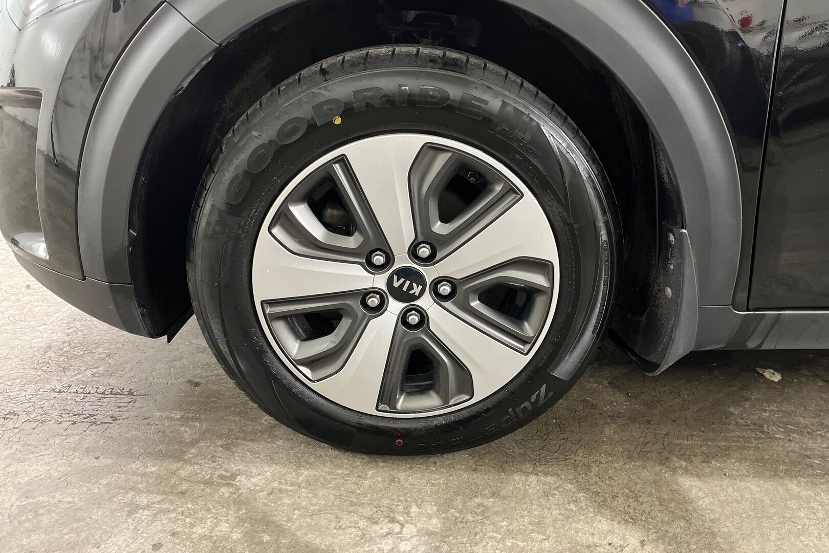 Kia Niro iso kuva 10
