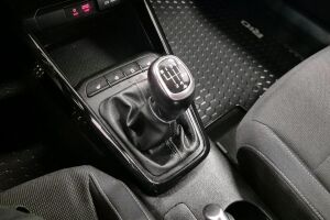 Kia Rio esikatselu 12