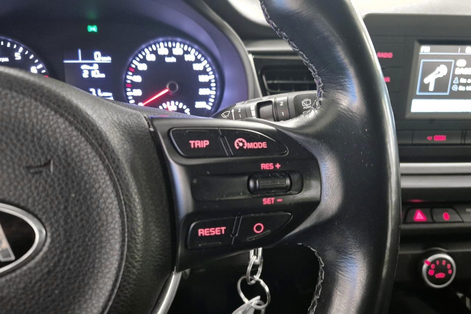 Kia Rio iso kuva 13