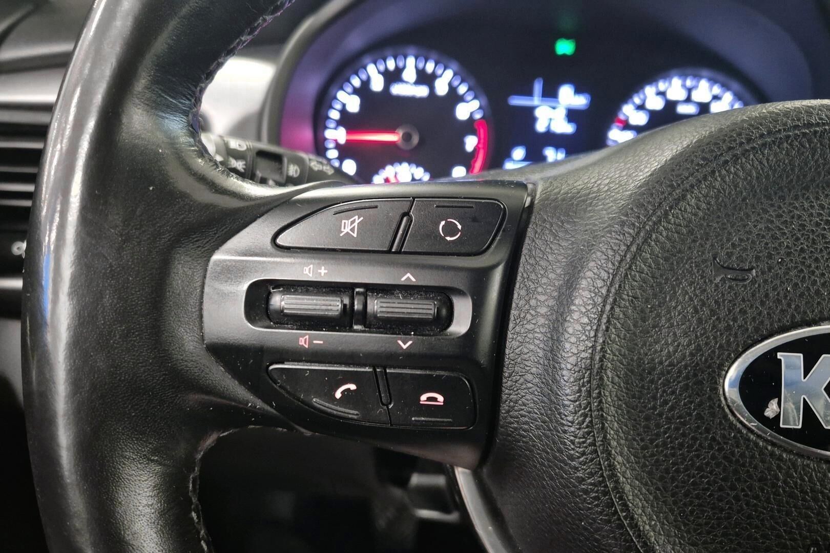 Kia Rio iso kuva 23