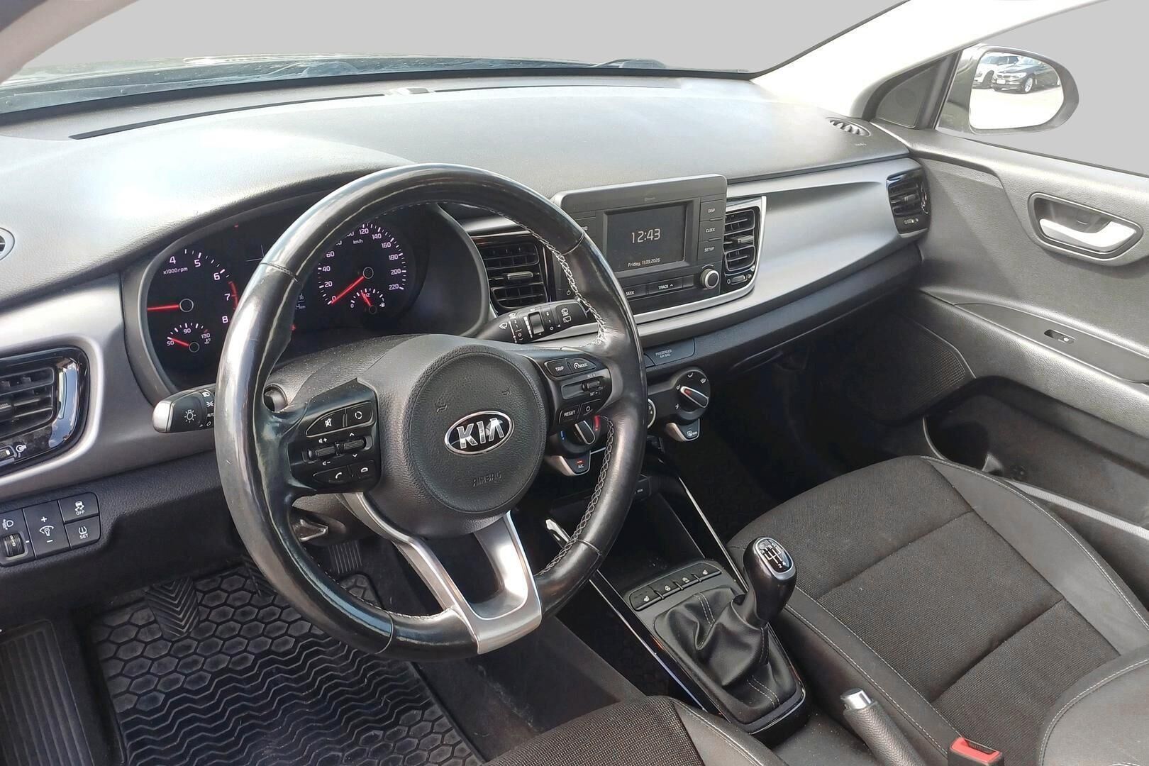 Kia Rio iso kuva 2