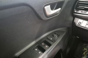 Kia Rio esikatselu 24
