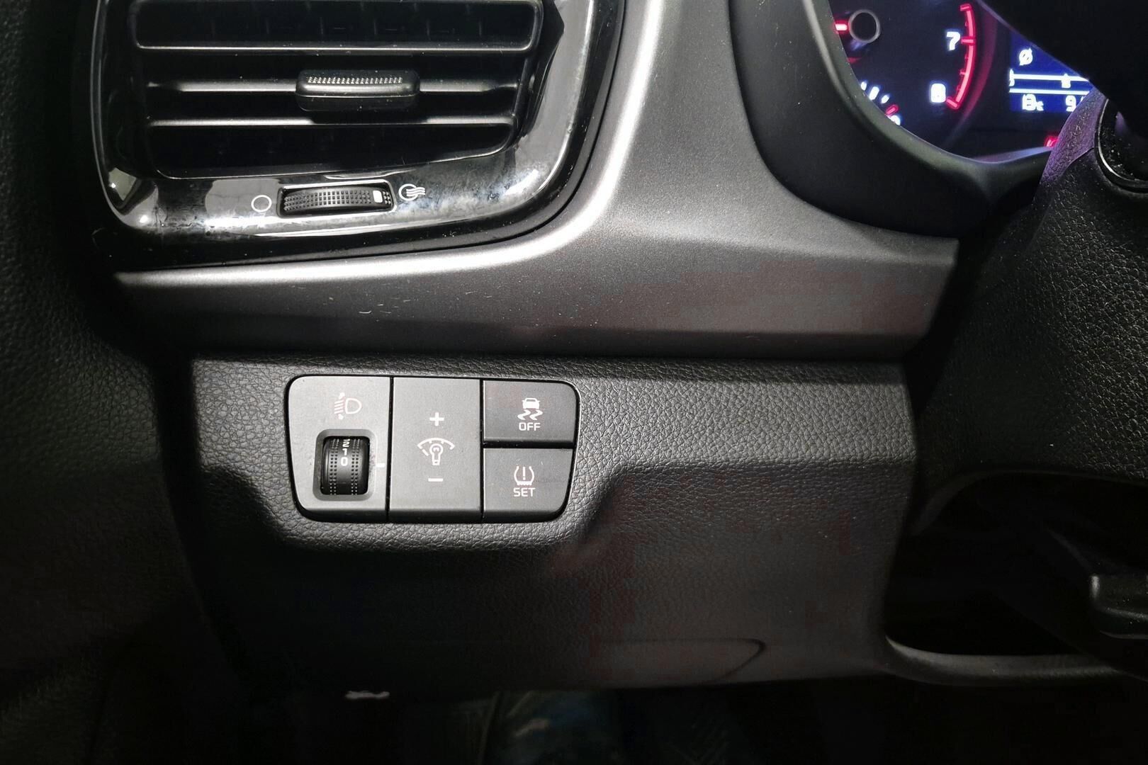 Kia Rio iso kuva 14