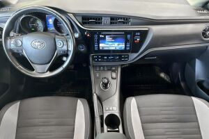 Toyota Auris esikatselu 11