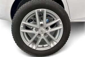 Toyota Auris esikatselu 13