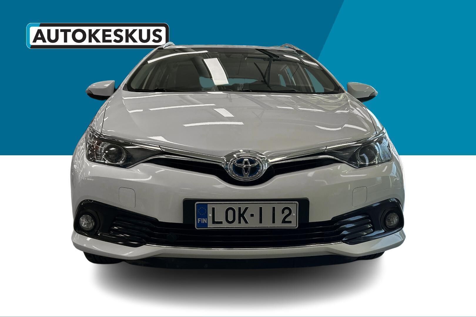 Toyota Auris iso kuva 2