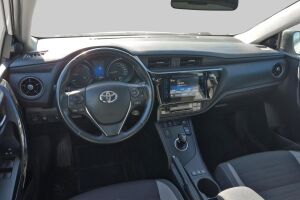Toyota Auris esikatselu 2