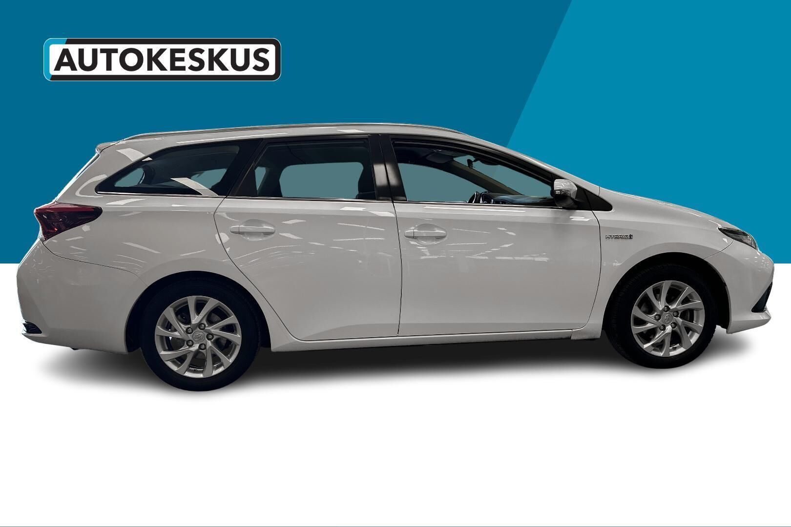 Toyota Auris iso kuva 4