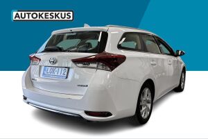 Toyota Auris esikatselu 5