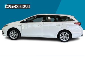 Toyota Auris esikatselu 8