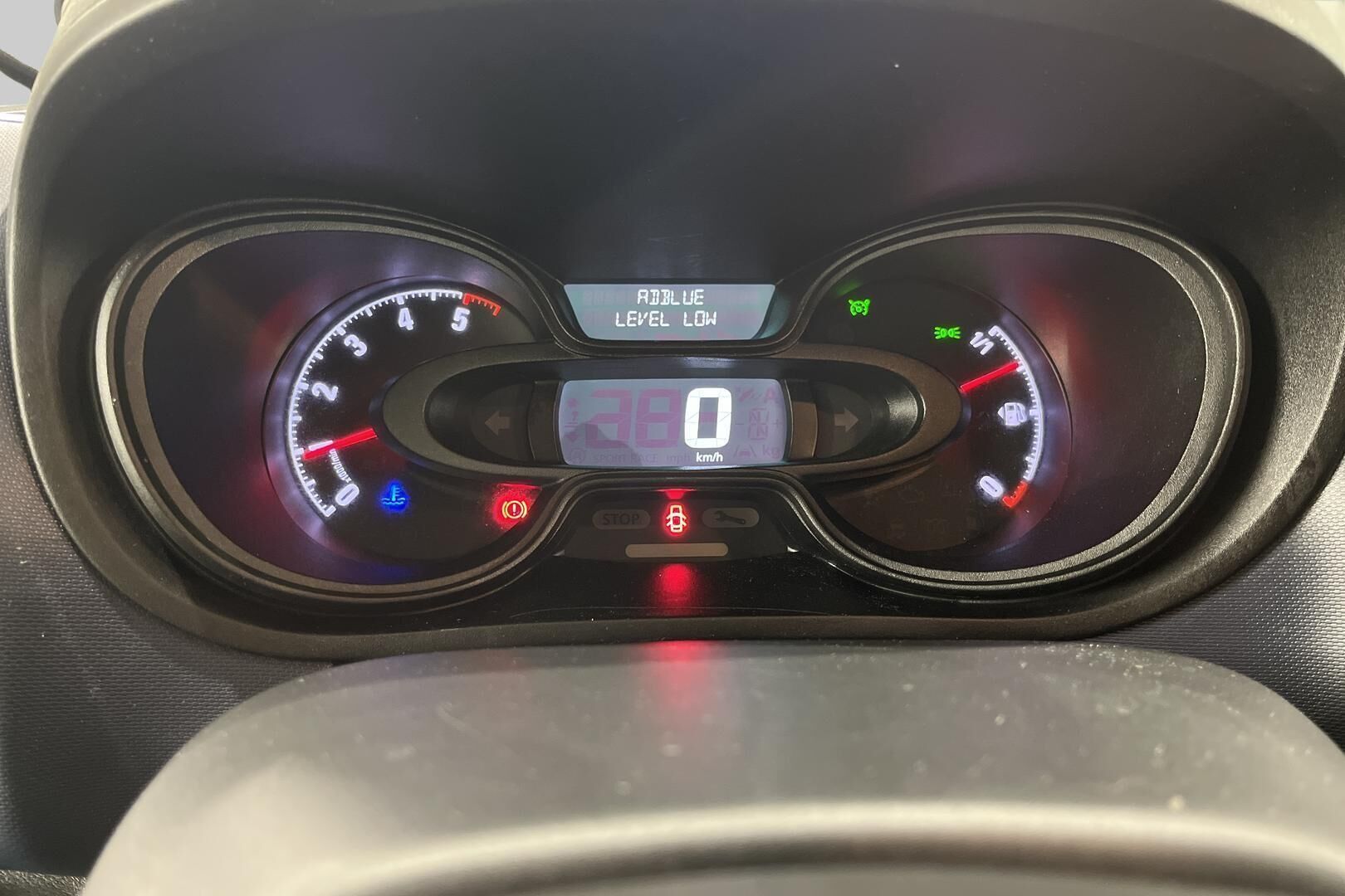Opel Vivaro iso kuva 14