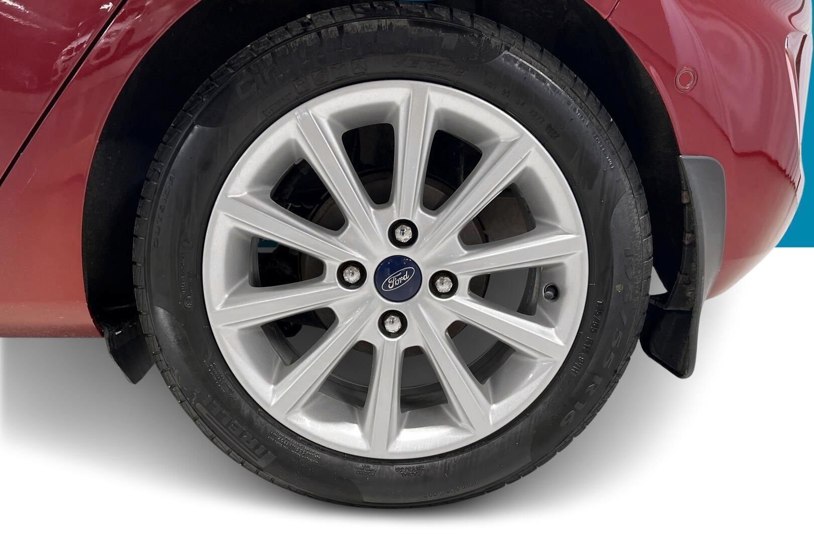 Ford Fiesta iso kuva 13