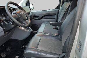 Toyota Proace esikatselu 18