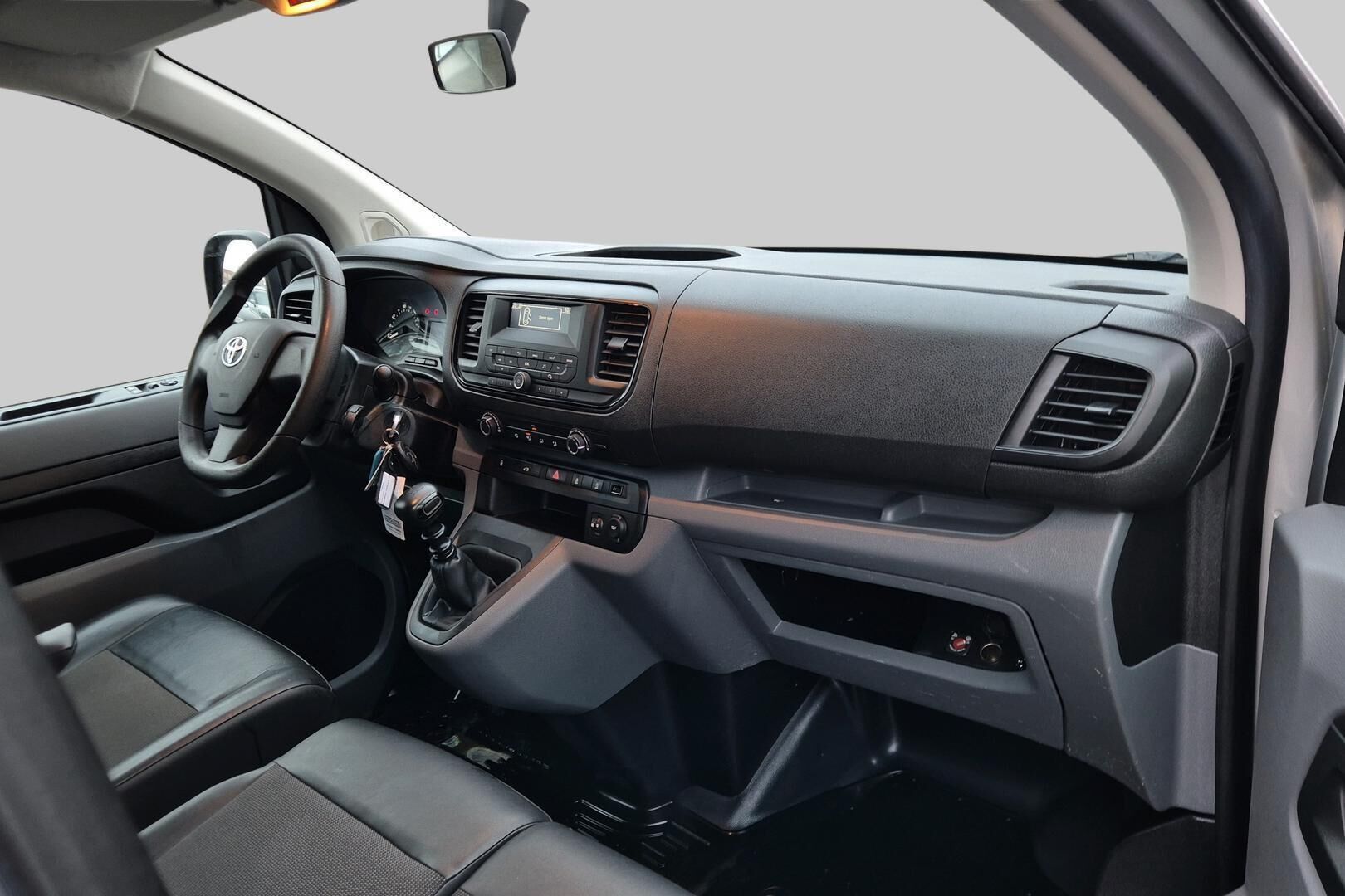 Toyota Proace iso kuva 19