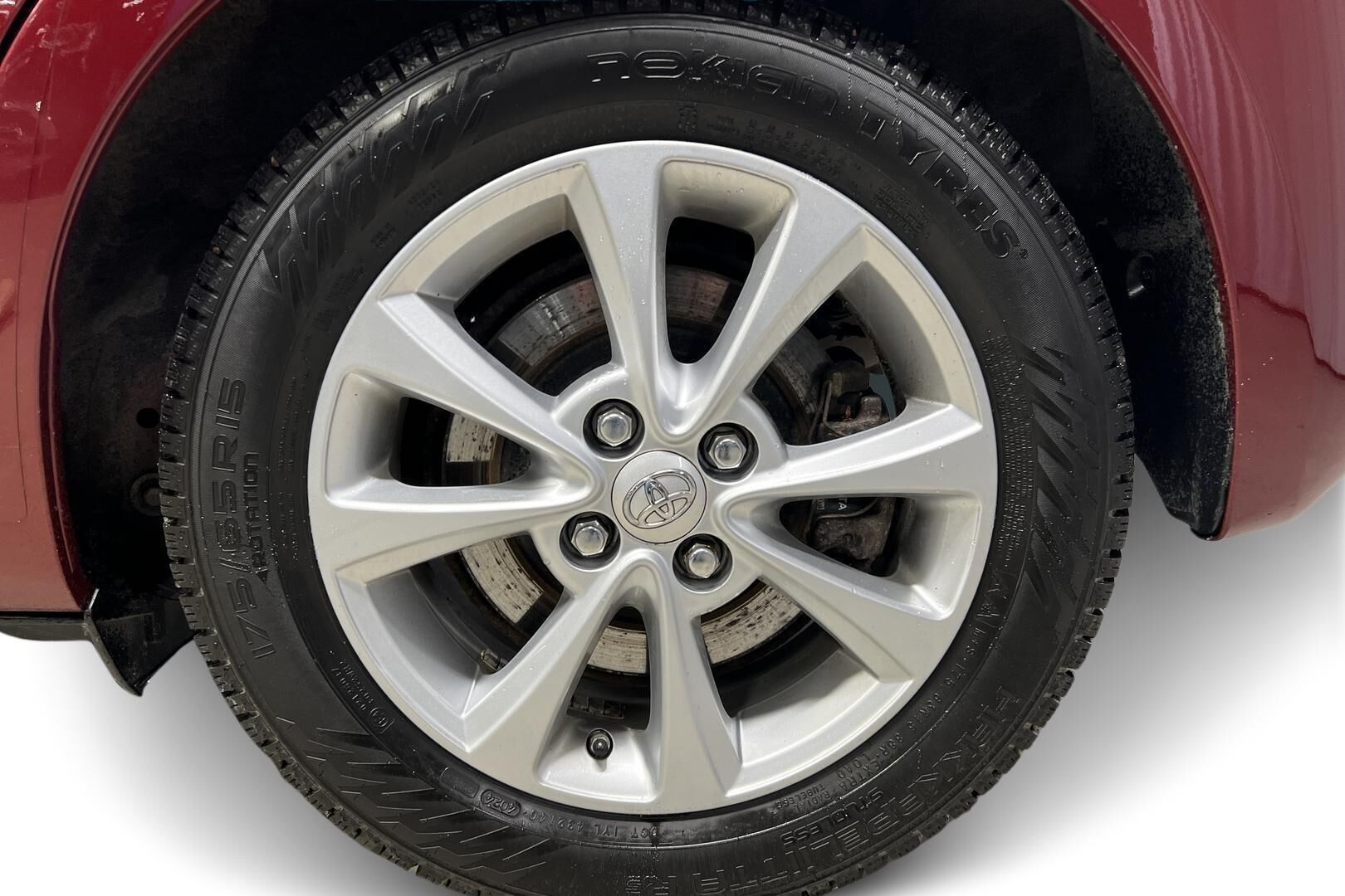 Toyota Yaris iso kuva 12