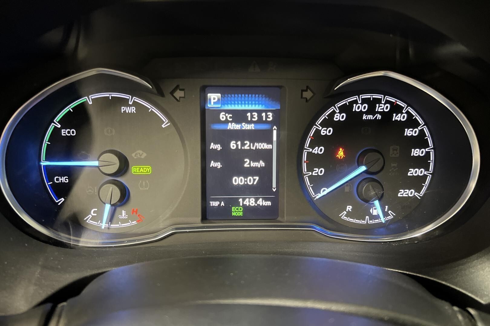 Toyota Yaris iso kuva 13