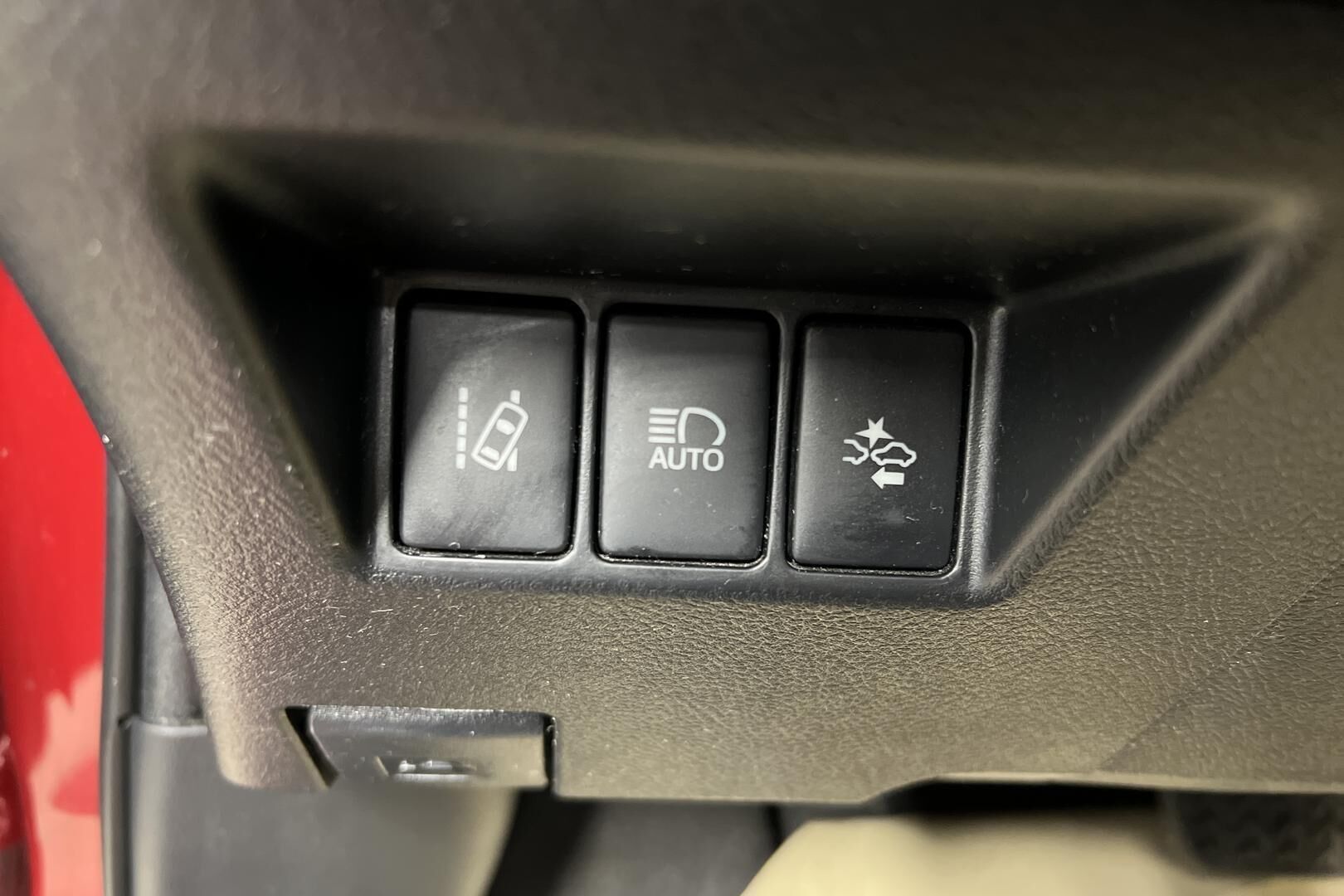 Toyota Yaris iso kuva 17