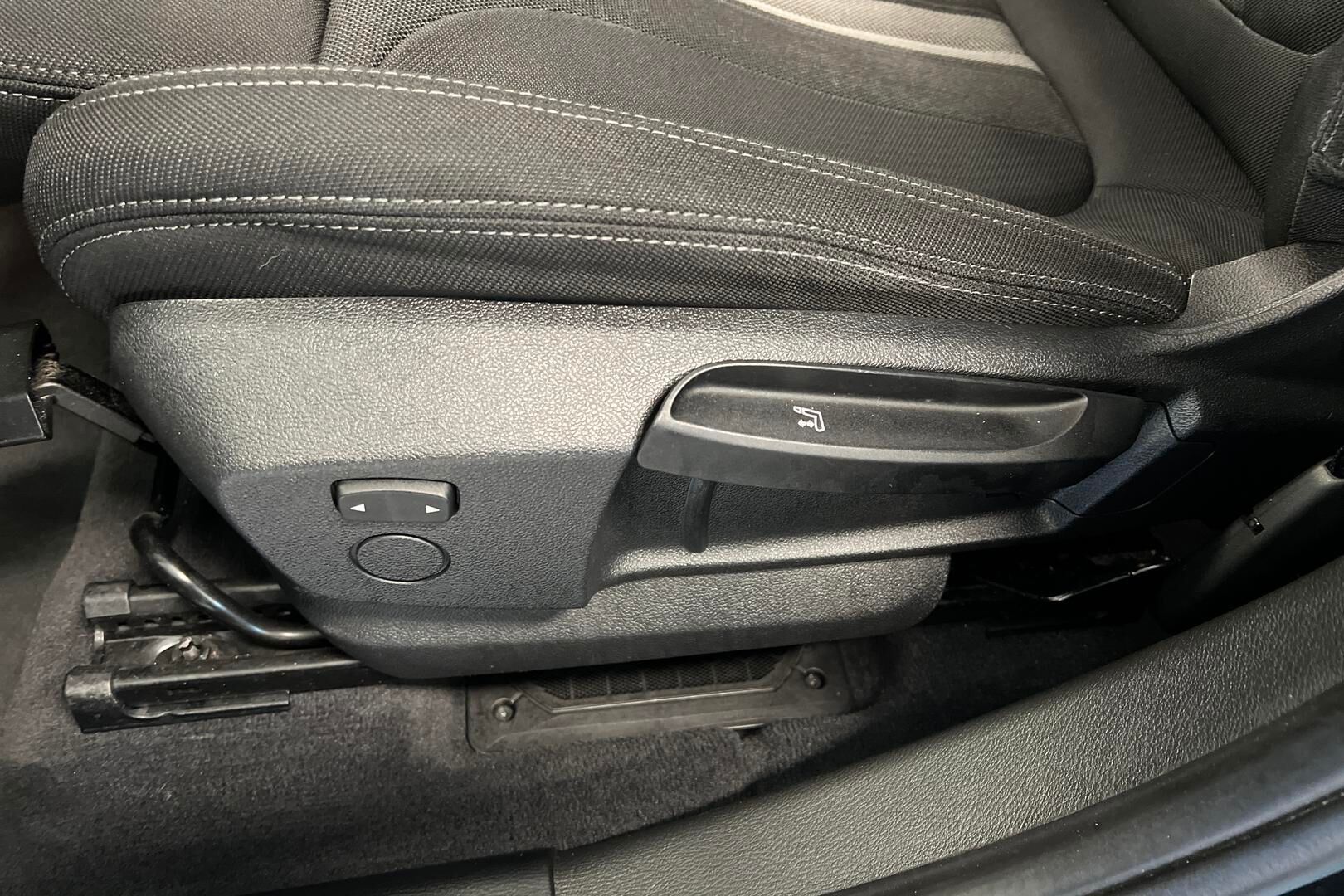 BMW X1 iso kuva 19