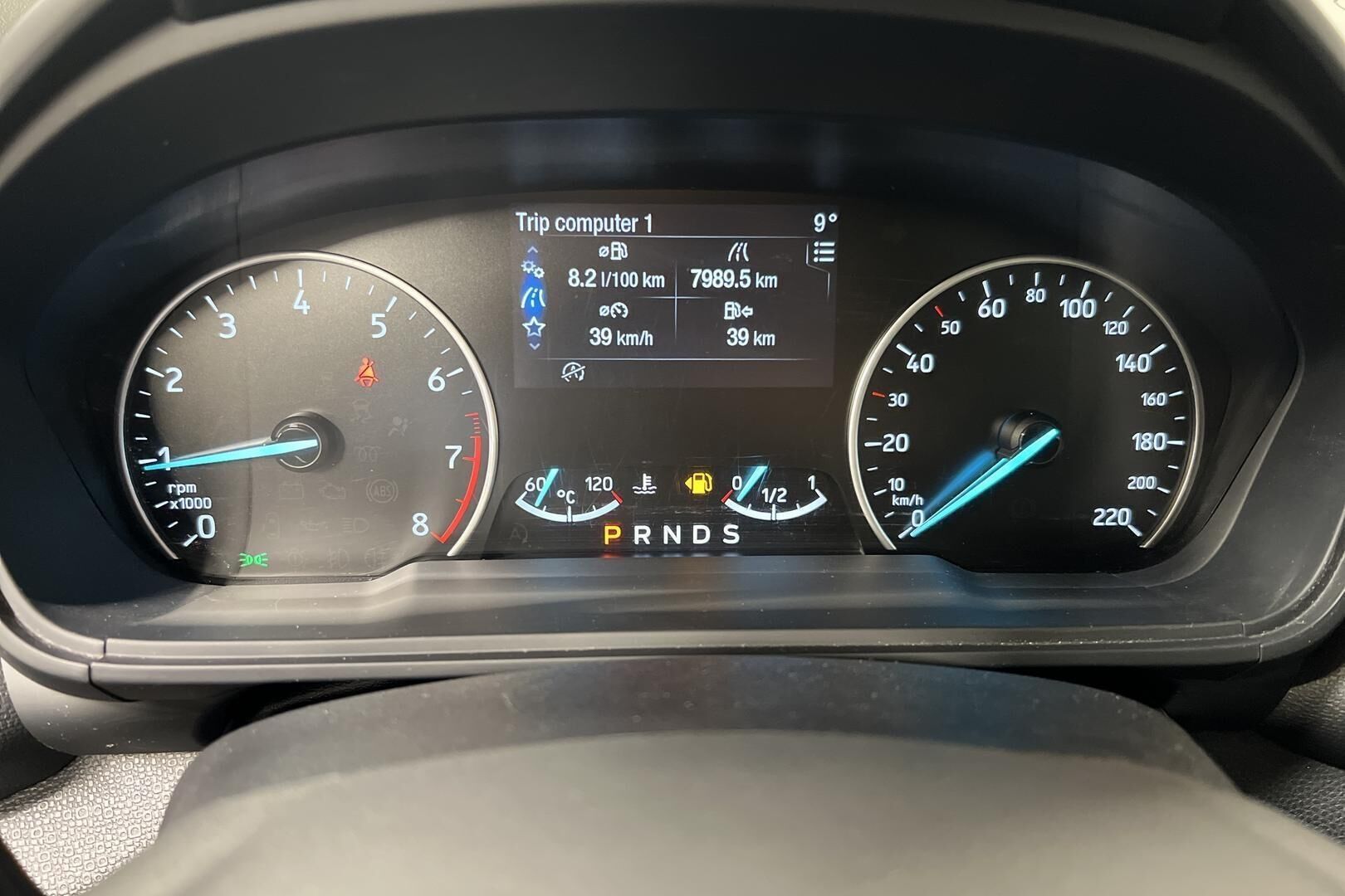 Ford Ecosport iso kuva 19