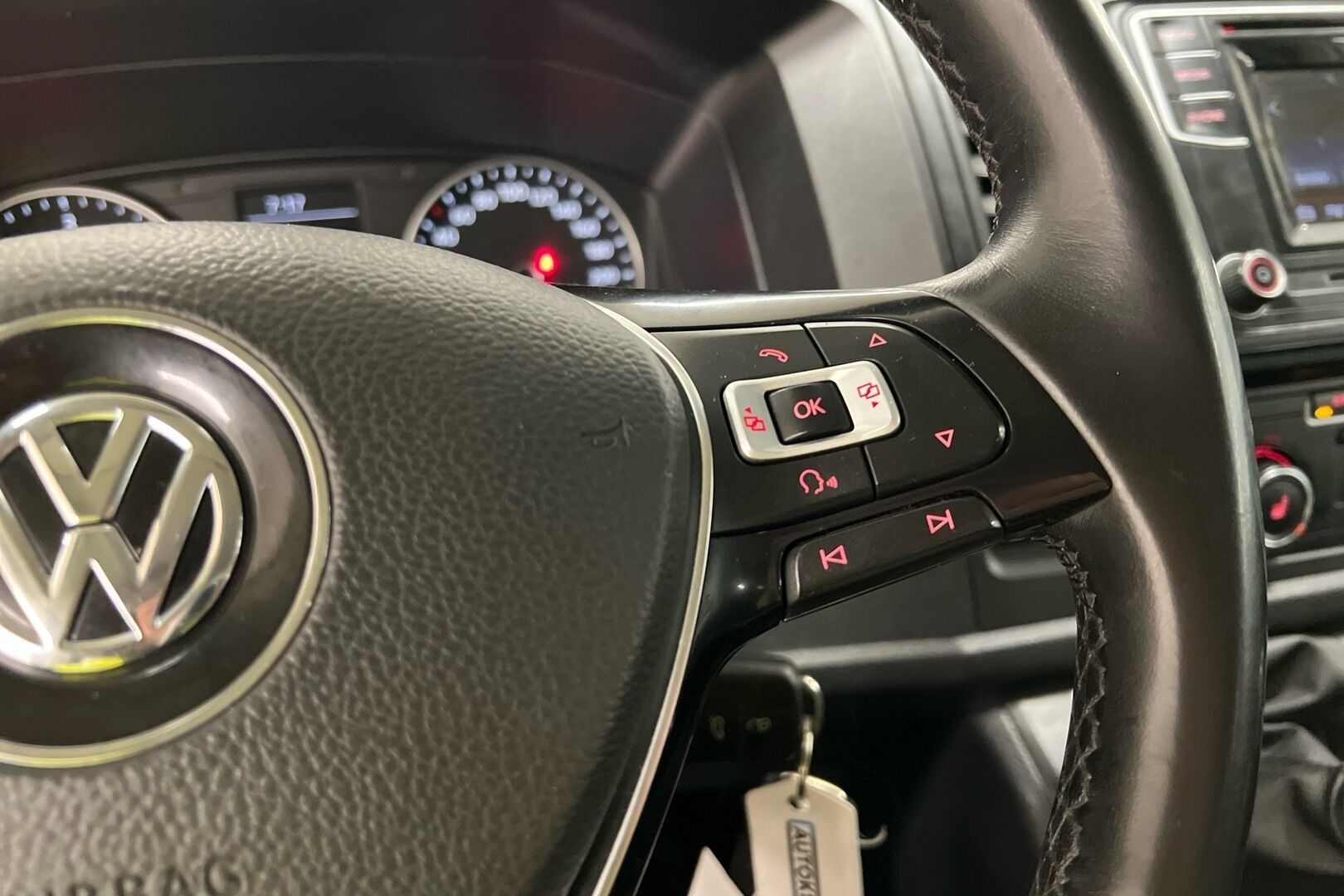 Volkswagen Caravelle iso kuva 22
