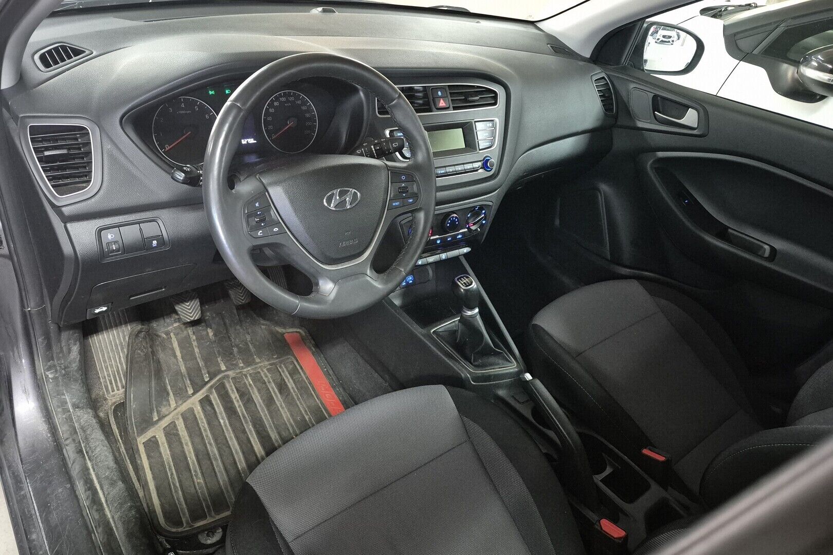 Hyundai i20 Hatchback iso kuva 1