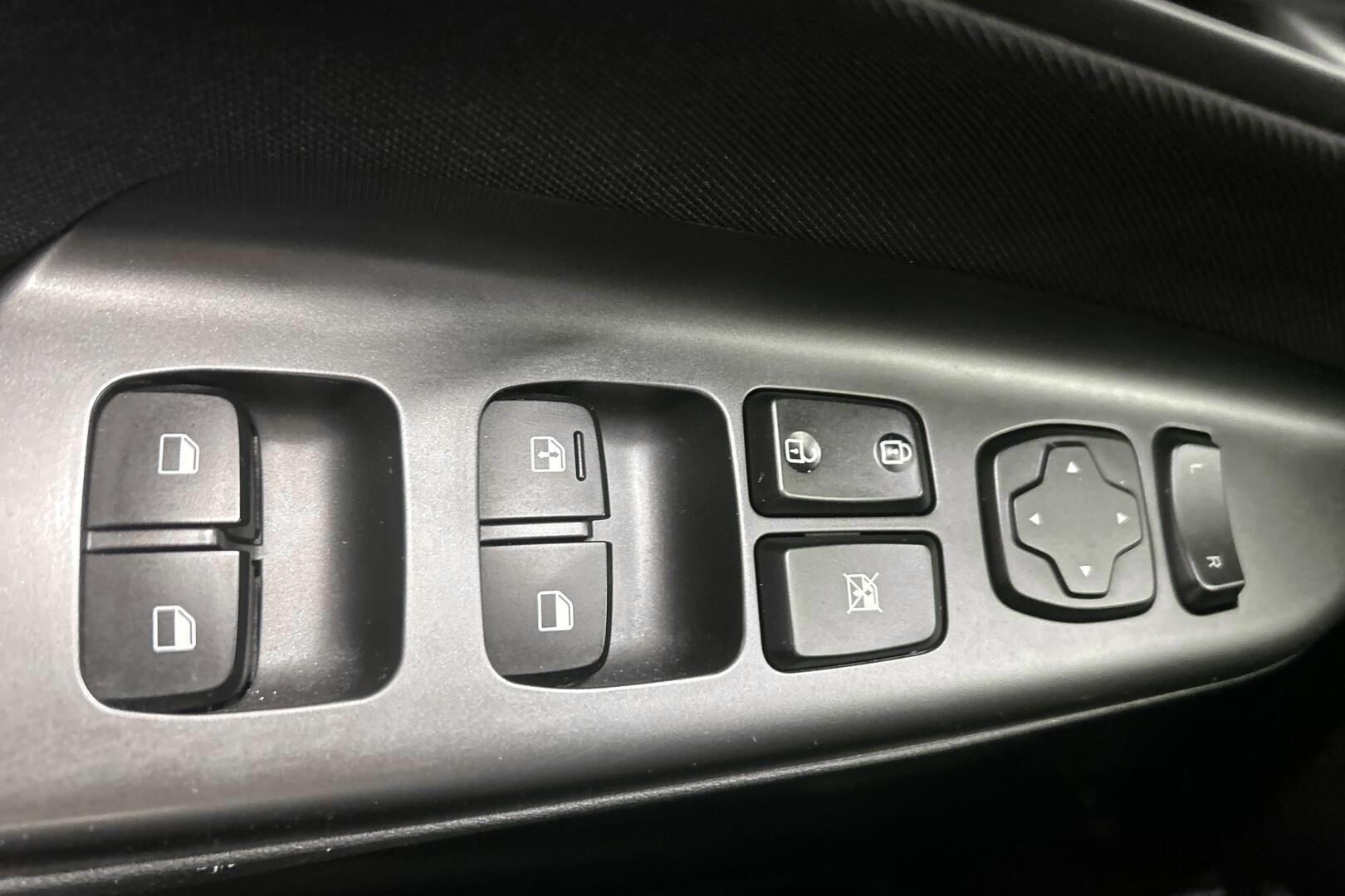 Hyundai KONA iso kuva 14