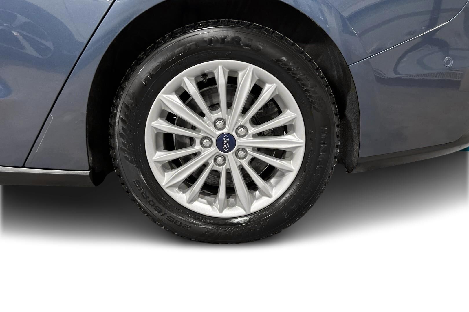 Ford Focus iso kuva 13