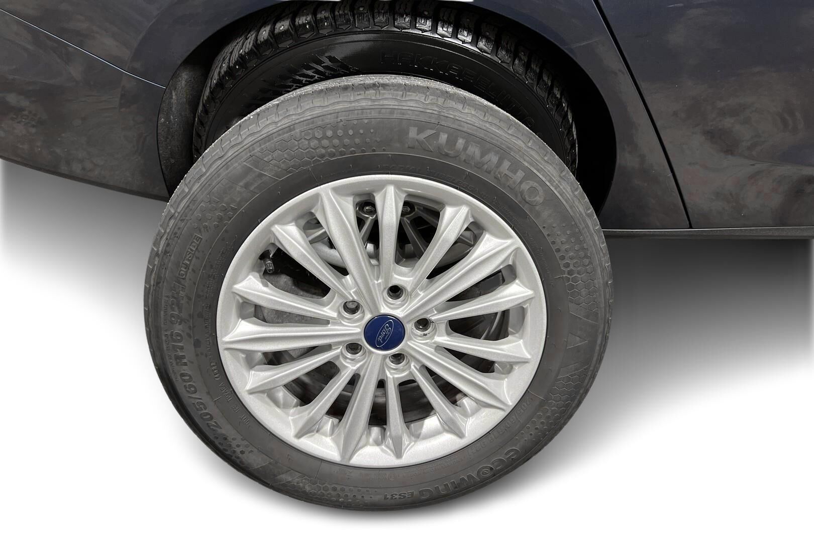 Ford Focus iso kuva 21