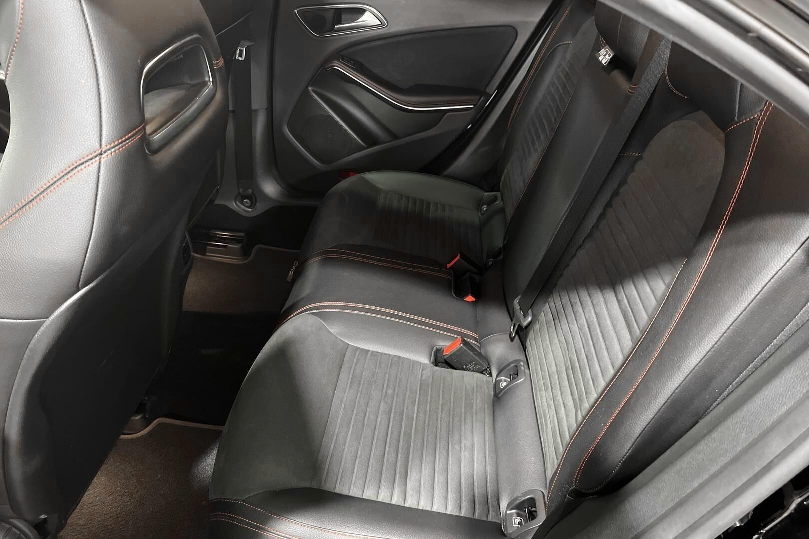Mercedes-Benz CLA iso kuva 10