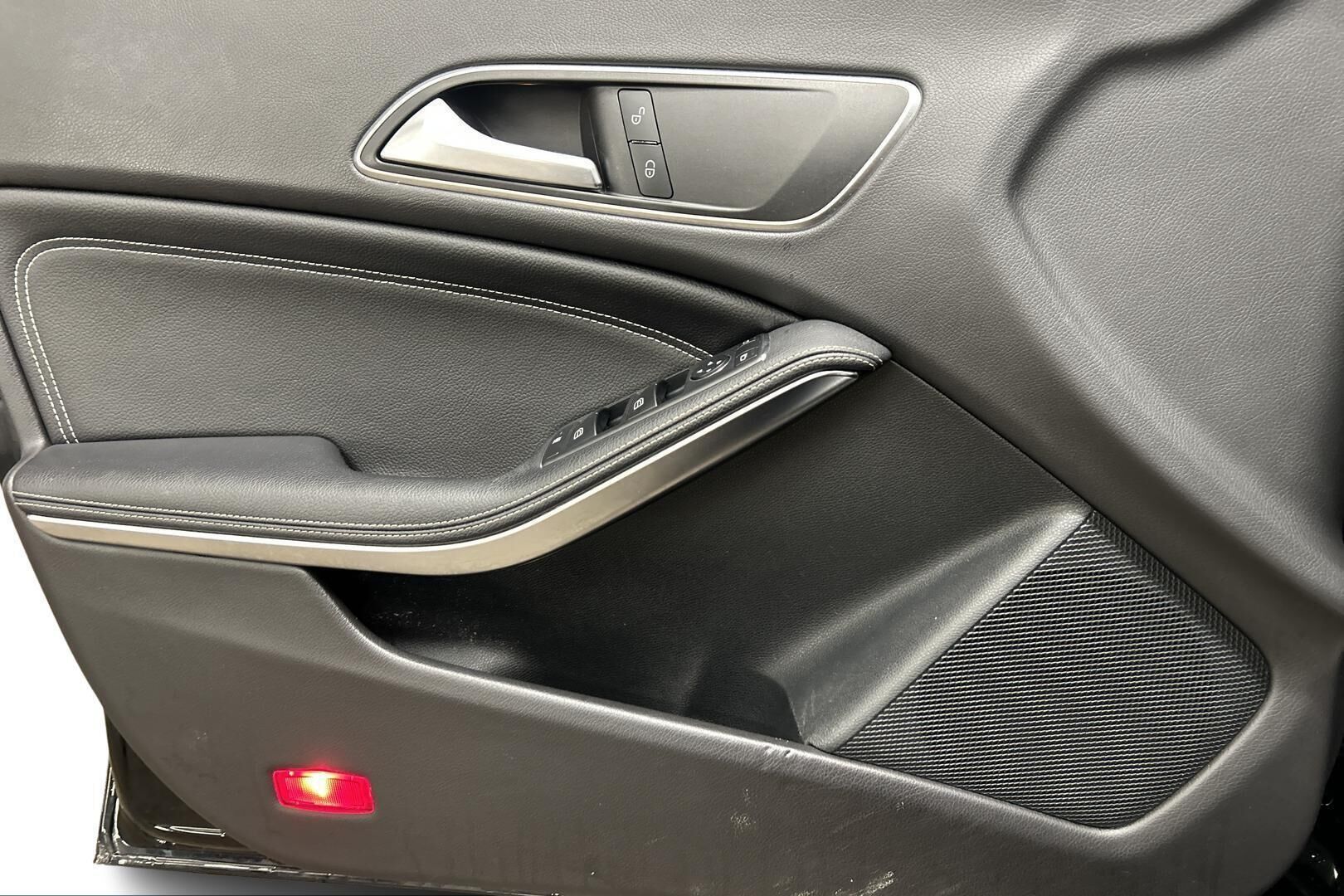 Mercedes-Benz CLA iso kuva 20
