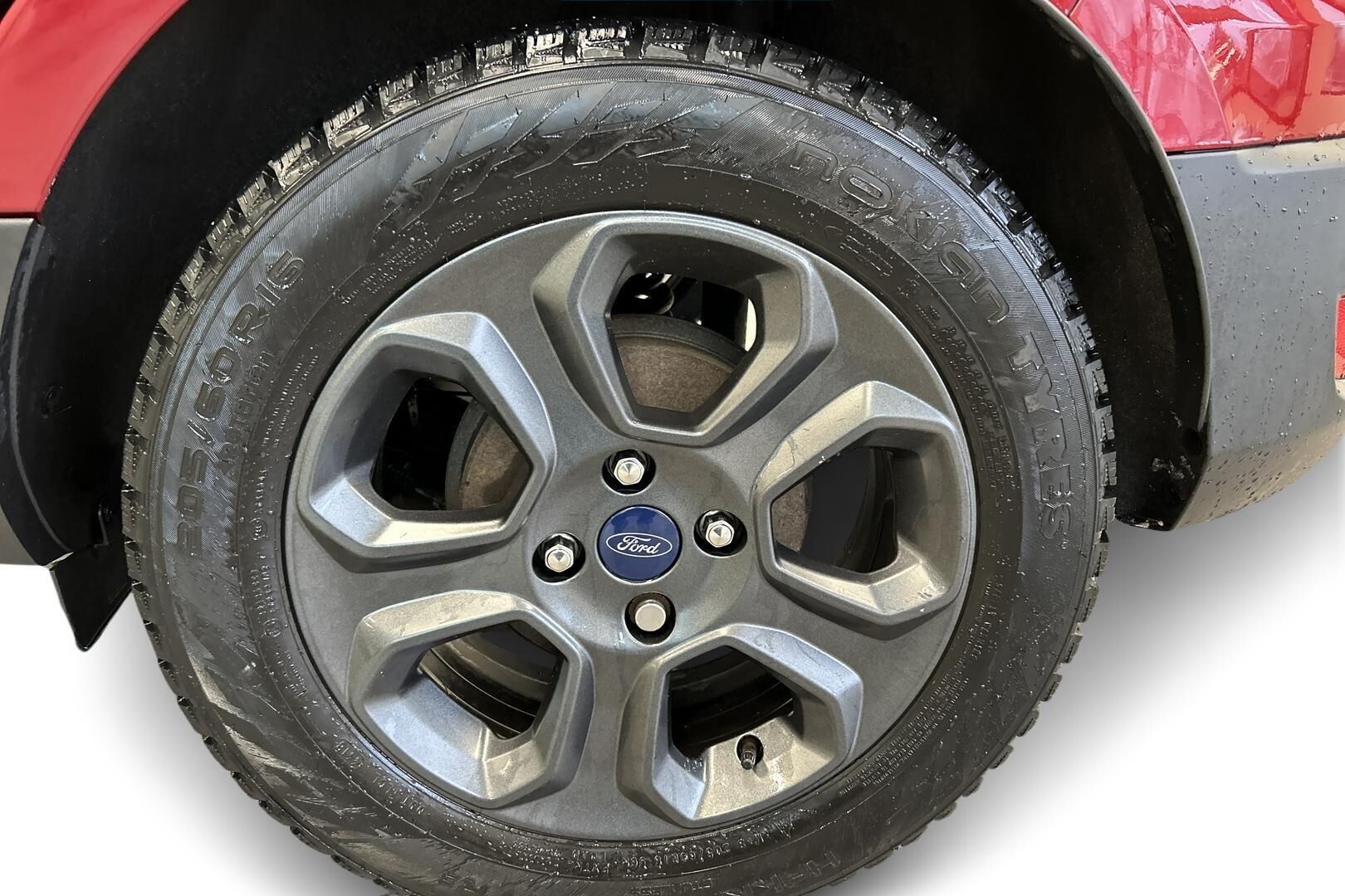 Ford Ecosport iso kuva 20