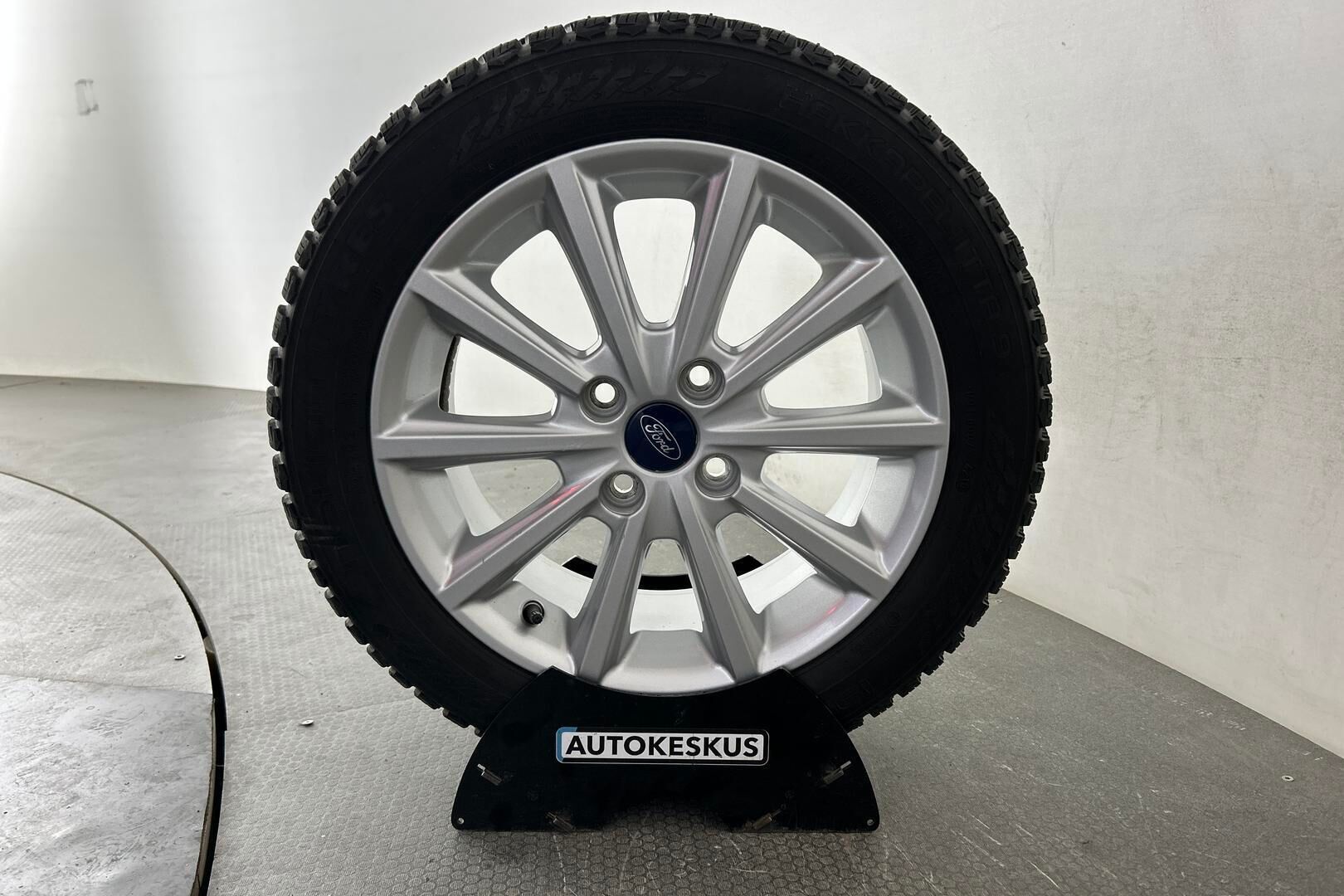 Ford Fiesta iso kuva 13