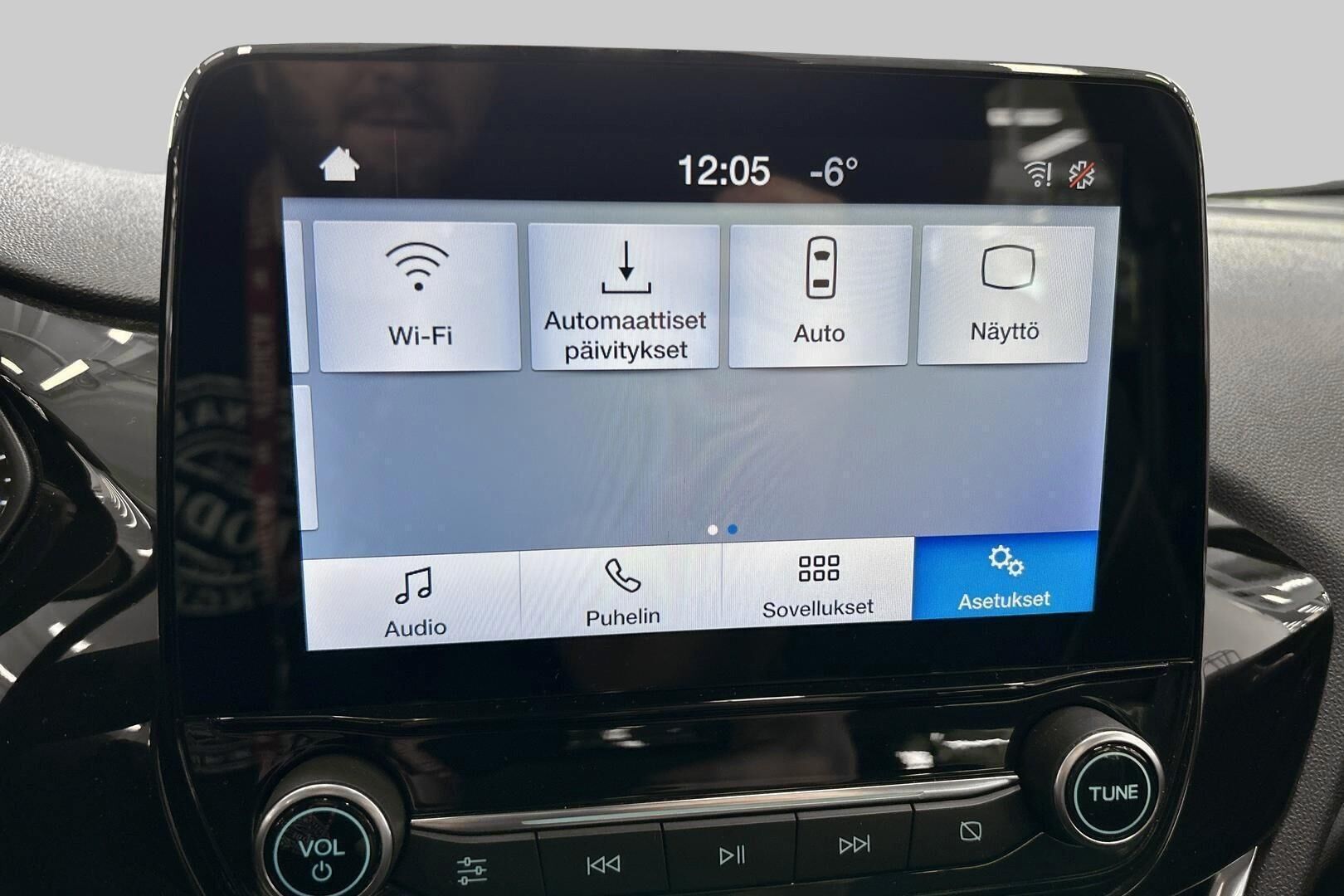 Ford Fiesta iso kuva 19