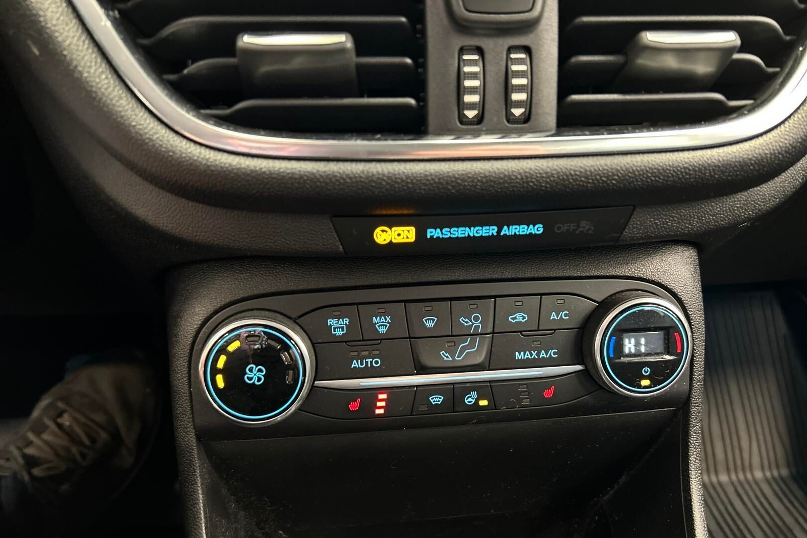 Ford Fiesta iso kuva 21