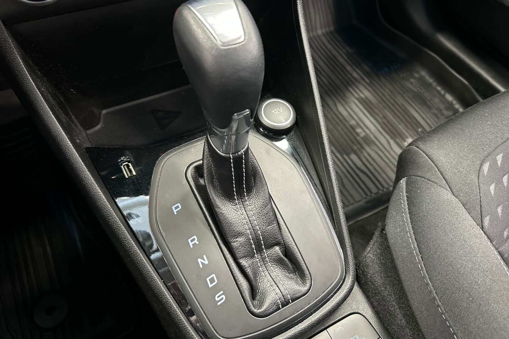 Ford Fiesta iso kuva 23