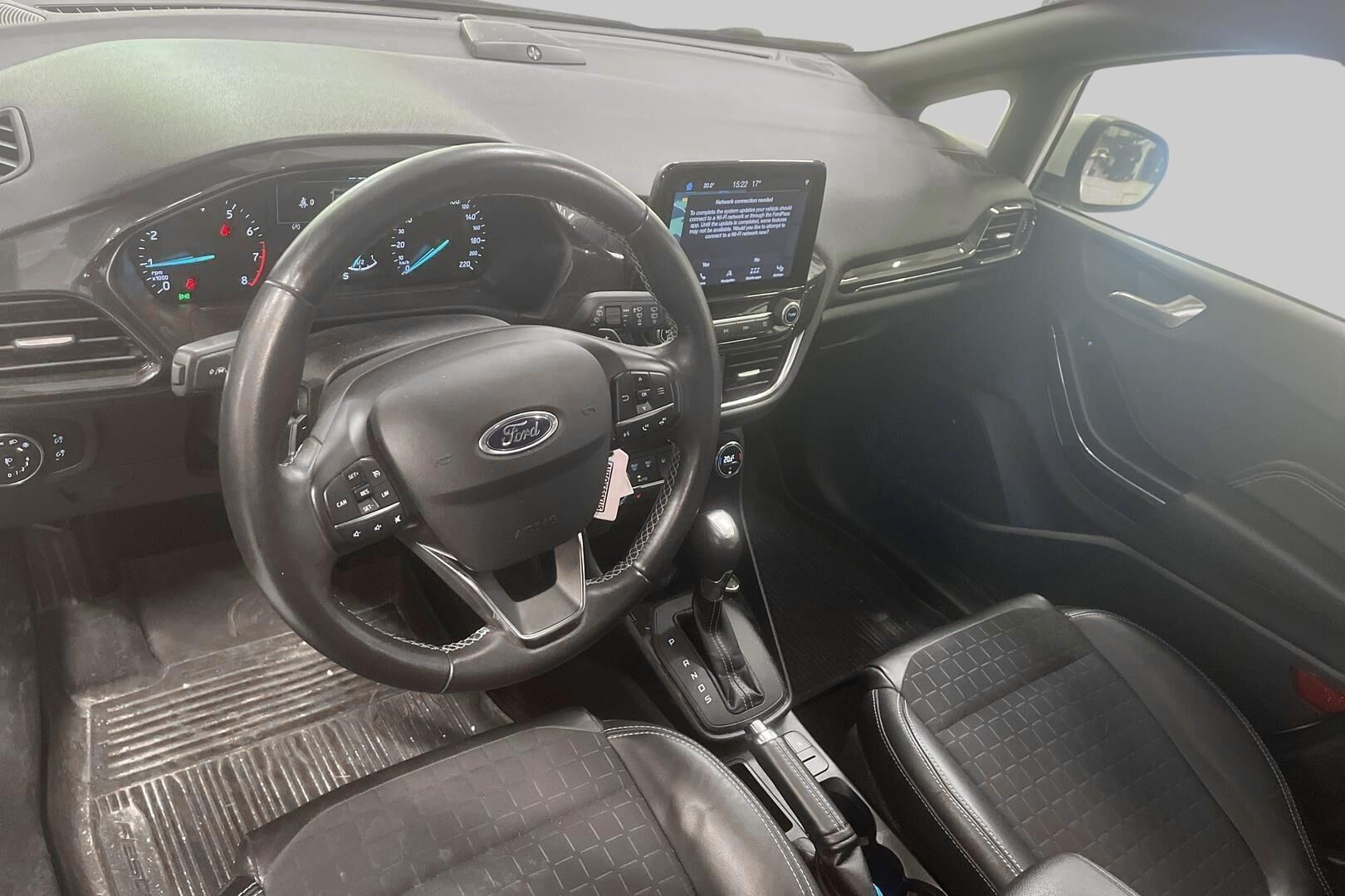 Ford Fiesta iso kuva 2