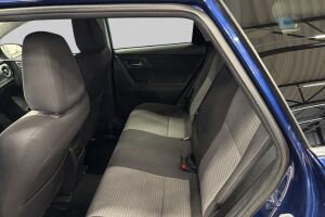 Toyota Auris esikatselu 10