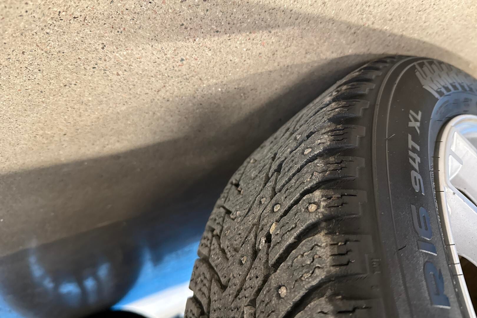 Toyota Auris iso kuva 14