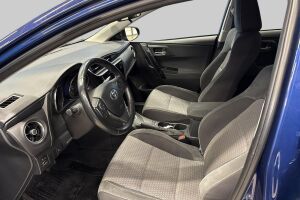 Toyota Auris esikatselu 9