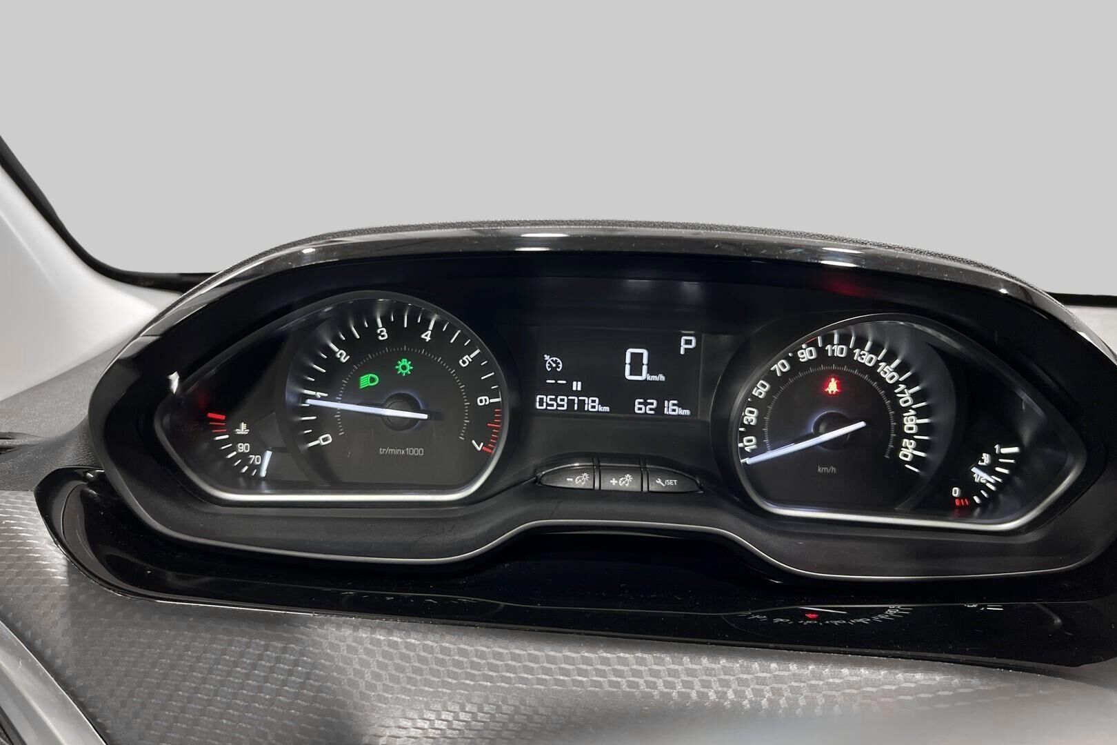 Peugeot 2008 iso kuva 15