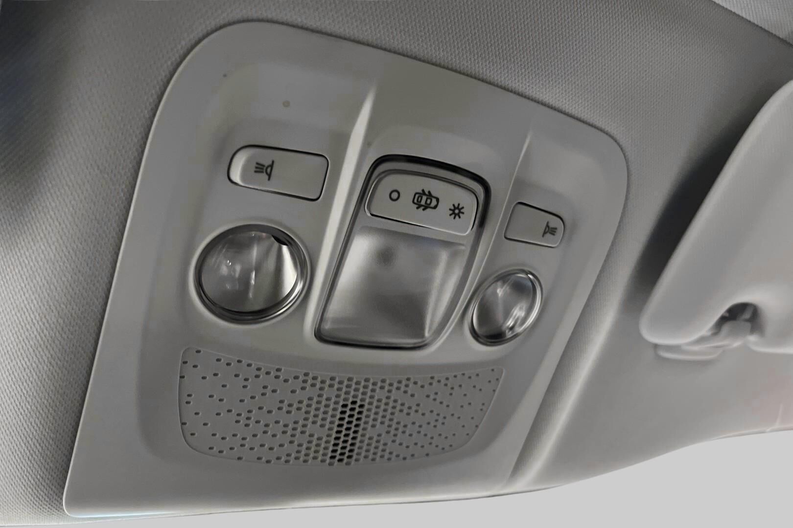 Peugeot 2008 iso kuva 17