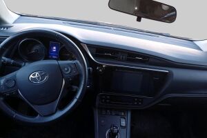 Toyota Auris esikatselu 1