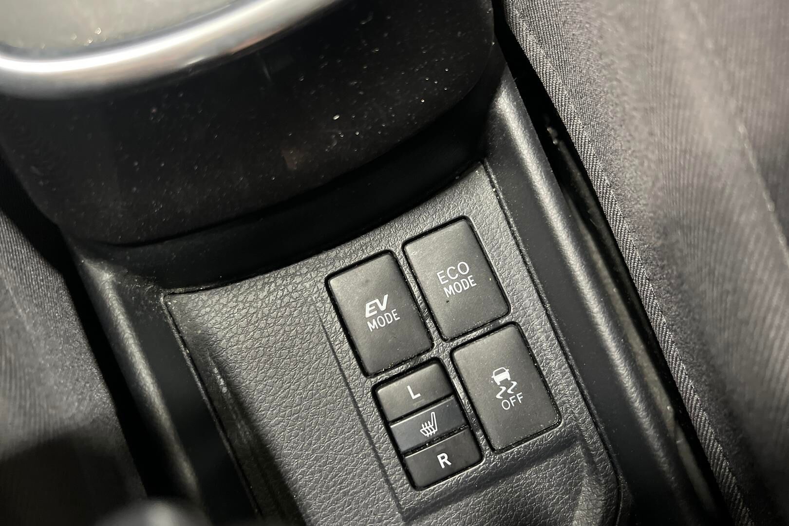 Toyota Yaris iso kuva 16