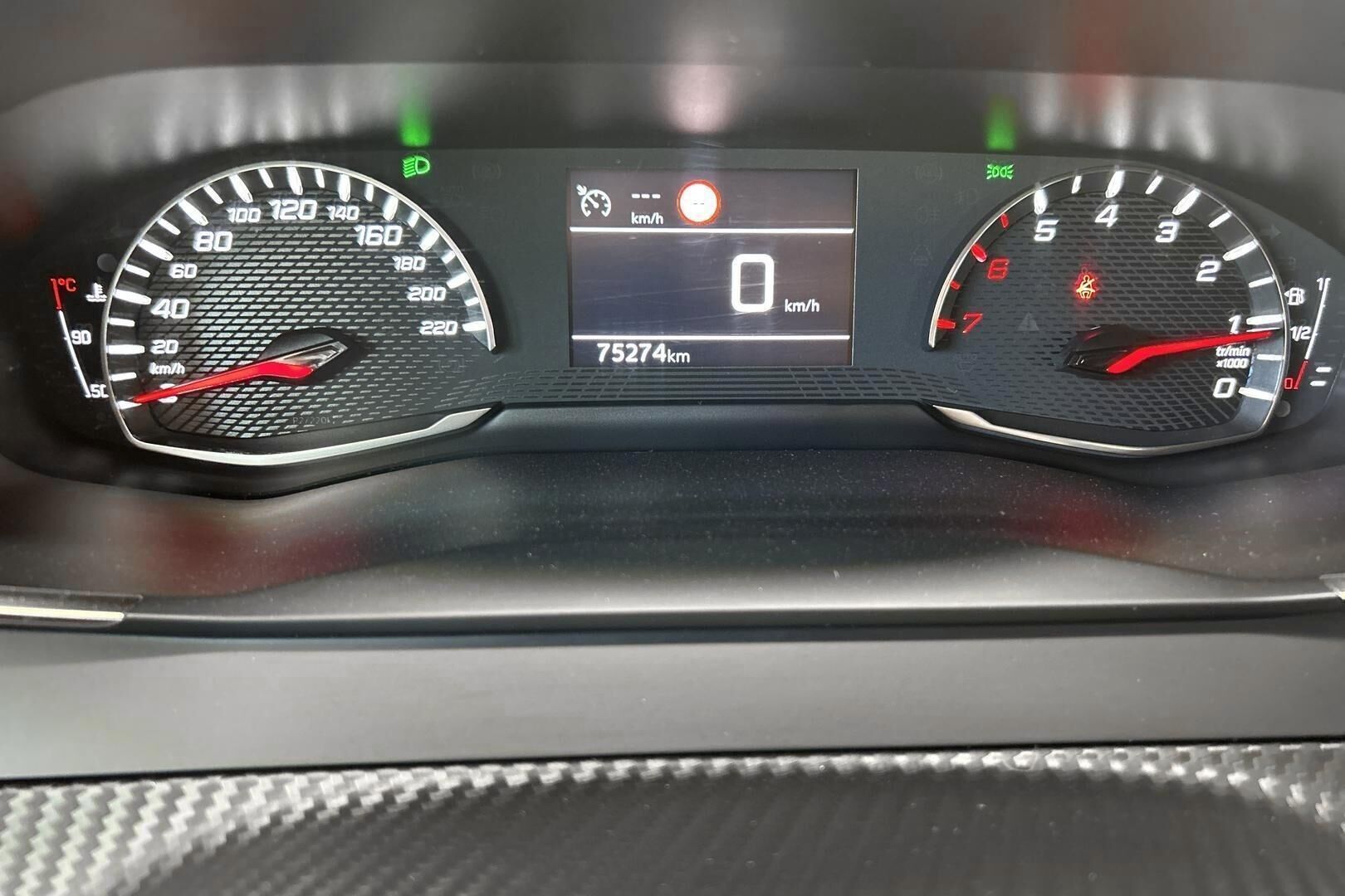 Peugeot 2008 iso kuva 14