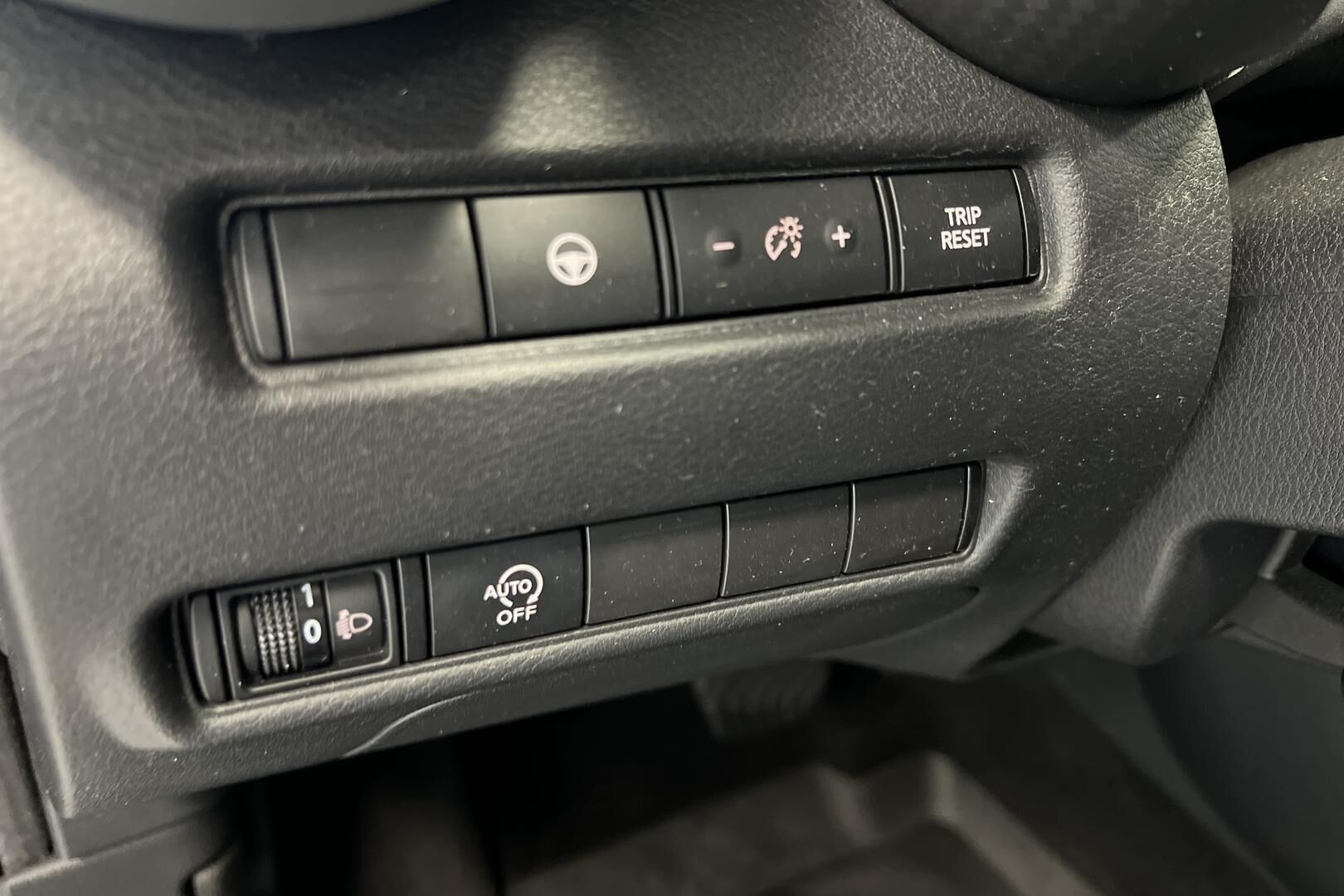 Nissan Juke iso kuva 16