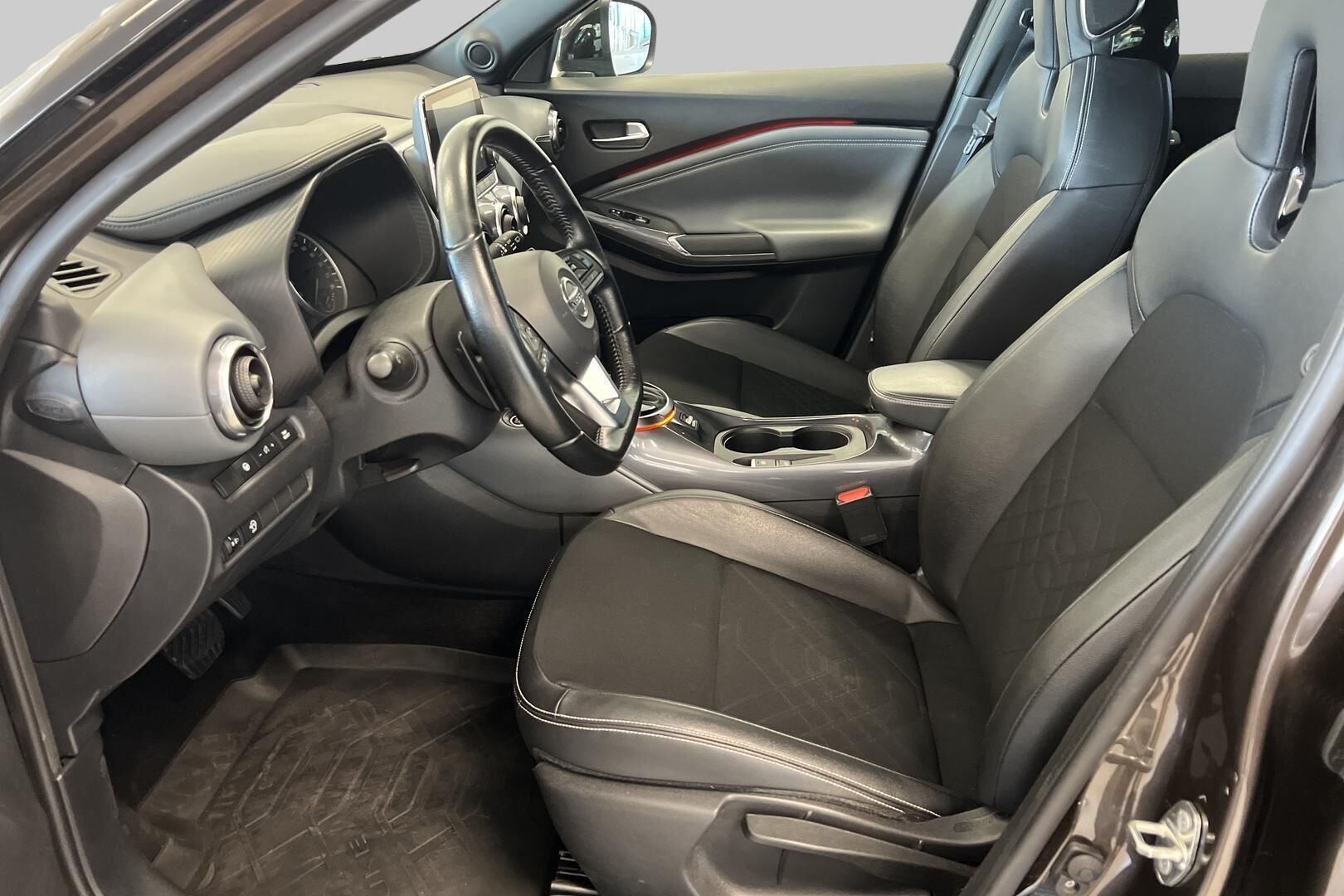 Nissan Juke iso kuva 22