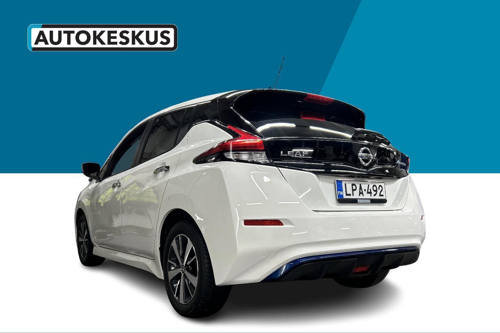 Nissan Leaf iso kuva 7